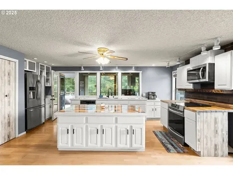 32505 Viewcrest Drive Warren OR 97053