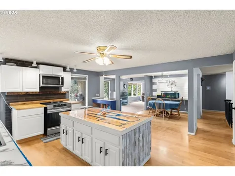 32505 Viewcrest Drive Warren OR 97053