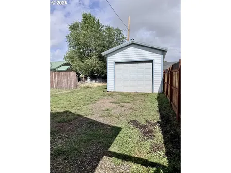 1845 Cherry Street Baker City OR 97814