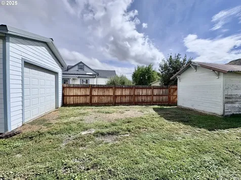 1845 Cherry Street Baker City OR 97814