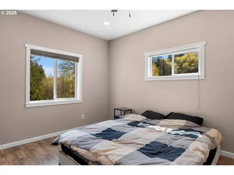 1527 N Louisiana Avenue Vernonia OR 97064