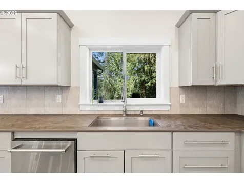 1527 N Louisiana Avenue Vernonia OR 97064