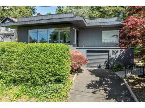 9532 SW Boones Ferry Road Portland OR 97219
