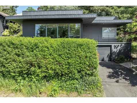 9532 SW Boones Ferry Road Portland OR 97219