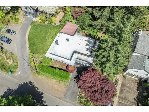 9532 SW Boones Ferry Road Portland OR 97219