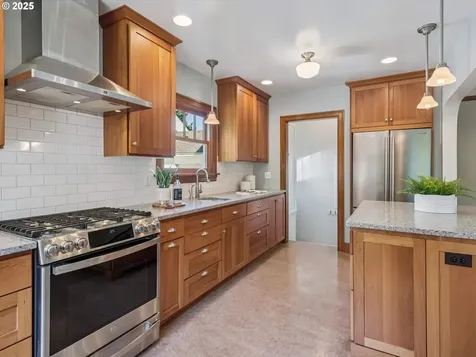 366 SE 44th Avenue Portland OR 97215