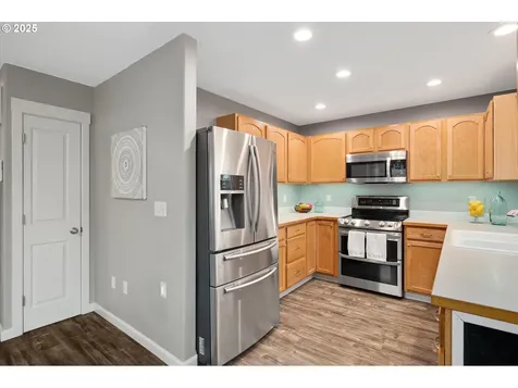 8259 N Johnswood Drive Portland OR 97203