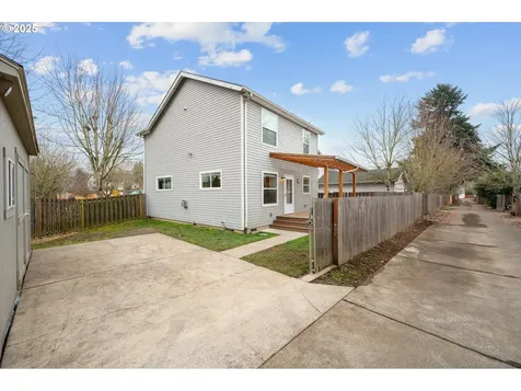 8259 N Johnswood Drive Portland OR 97203