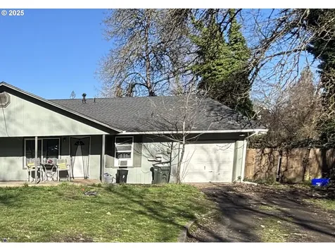 1854 SE Giles Street Roseburg OR 97470