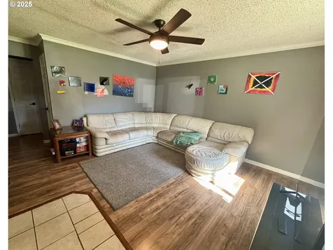 1854 SE Giles Street Roseburg OR 97470