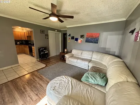 1854 SE Giles Street Roseburg OR 97470