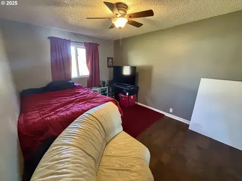 1854 SE Giles Street Roseburg OR 97470