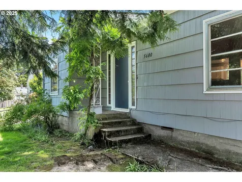 5600 SW Florida Street Portland OR 97219