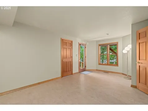 10670 NW La Cassel Crest Lane Portland OR 97229