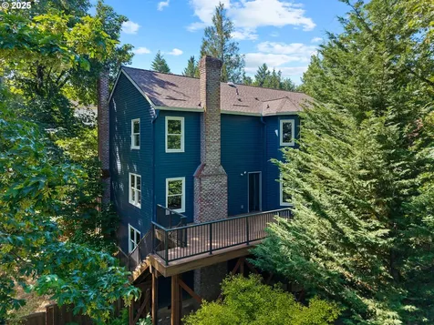 10670 NW La Cassel Crest Lane Portland OR 97229