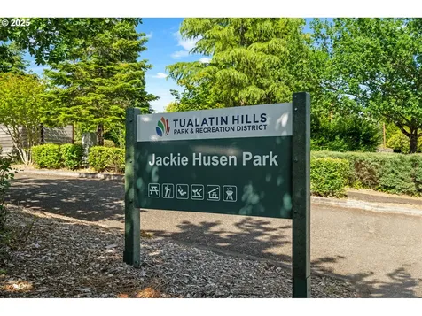 10670 NW La Cassel Crest Lane Portland OR 97229