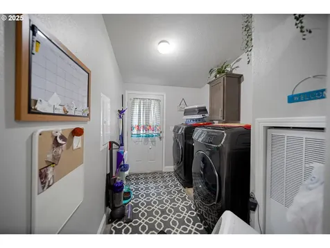 90807 N Bank Lane Coquille OR 97423