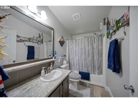 90807 N Bank Lane Coquille OR 97423