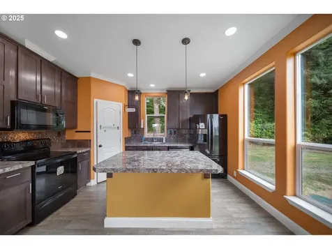 90807 N Bank Lane Coquille OR 97423