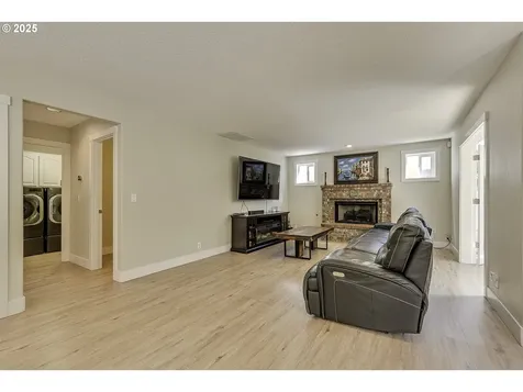 2878 NE Aurora Drive Hillsboro OR 97124