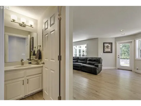 2878 NE Aurora Drive Hillsboro OR 97124