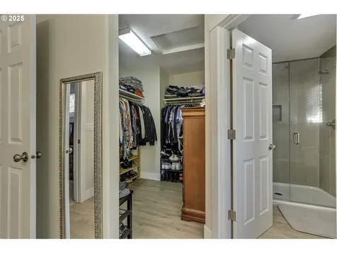 2878 NE Aurora Drive Hillsboro OR 97124