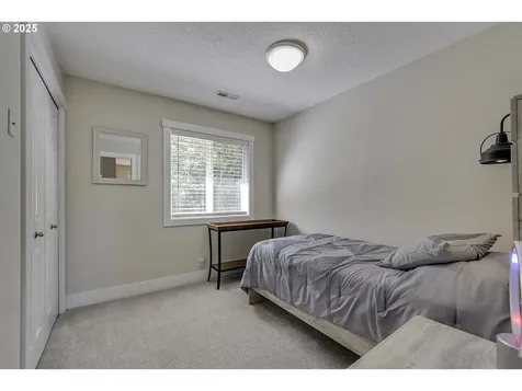 2878 NE Aurora Drive Hillsboro OR 97124