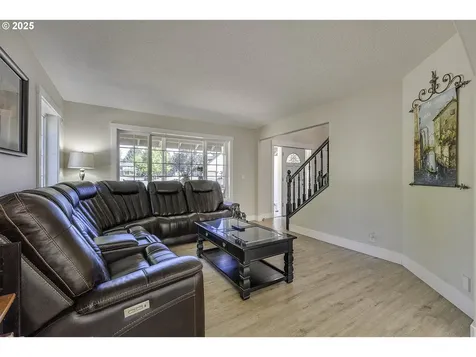 2878 NE Aurora Drive Hillsboro OR 97124