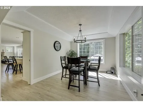 2878 NE Aurora Drive Hillsboro OR 97124