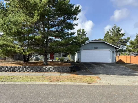 1425 Zebrawood Street Florence OR 97439