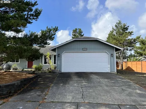 1425 Zebrawood Street Florence OR 97439