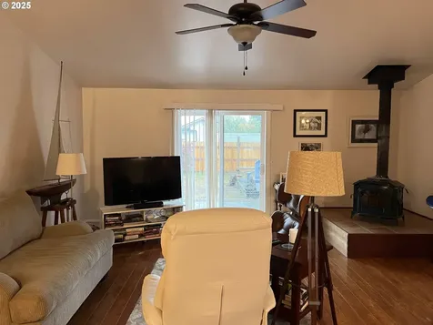 1425 Zebrawood Street Florence OR 97439