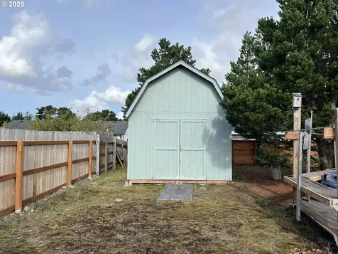 1425 Zebrawood Street Florence OR 97439