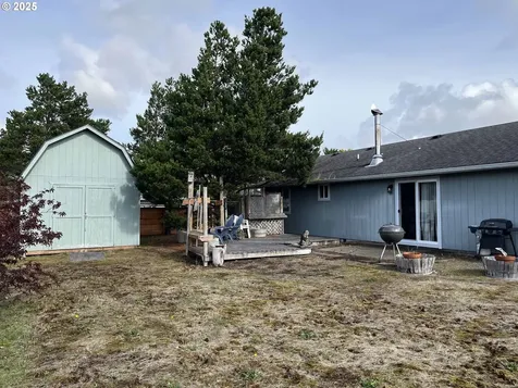 1425 Zebrawood Street Florence OR 97439