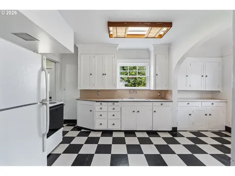 6521 SE 16th Avenue Portland OR 97202