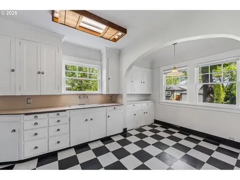 6521 SE 16th Avenue Portland OR 97202
