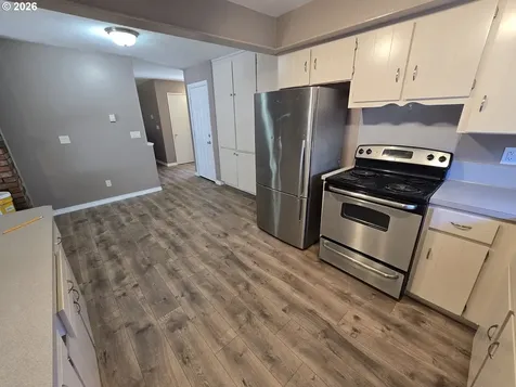 4002 Oak Street Longview WA 98632