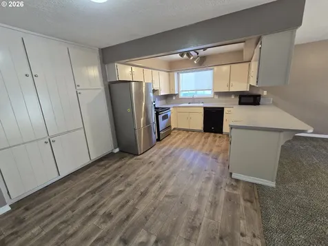 4002 Oak Street Longview WA 98632