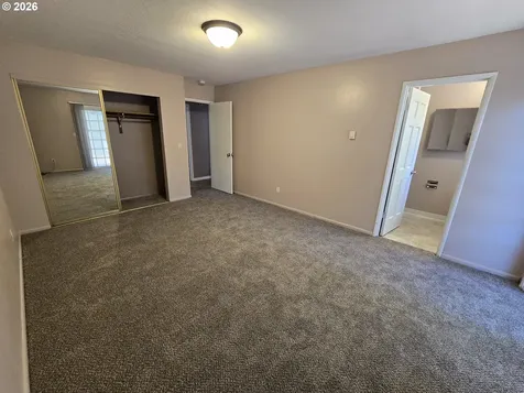 4002 Oak Street Longview WA 98632