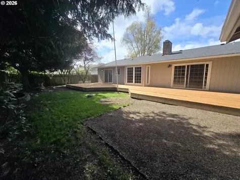 4002 Oak Street Longview WA 98632