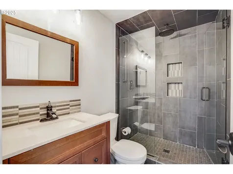 15704 NE 48th Street Vancouver WA 98682