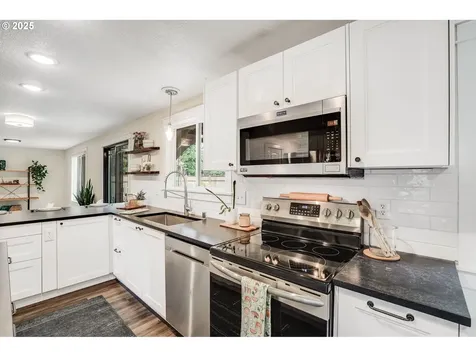 15704 NE 48th Street Vancouver WA 98682