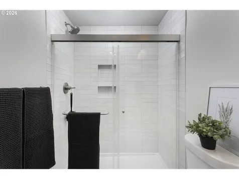 174 SW 10th Avenue Canby OR 97013