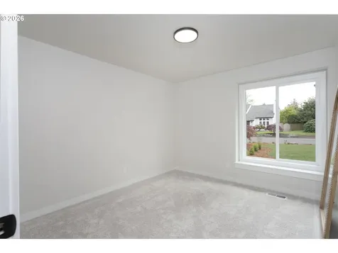 174 SW 10th Avenue Canby OR 97013