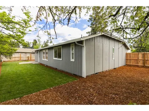 174 SW 10th Avenue Canby OR 97013