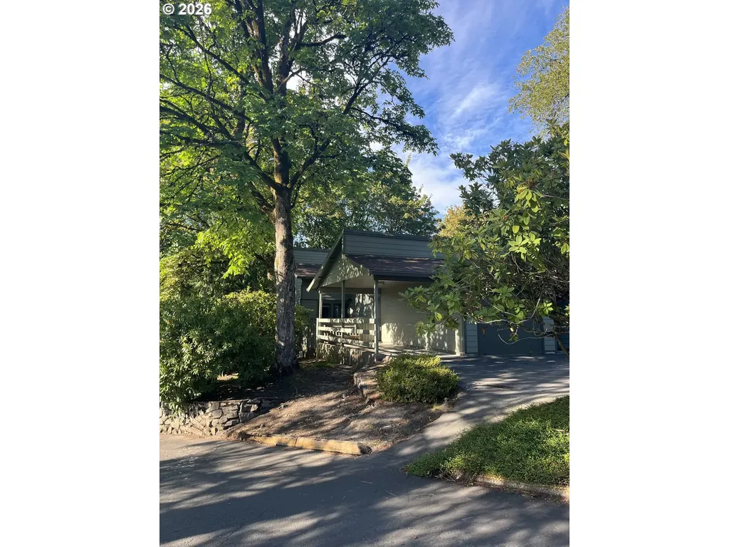 3831 SW Canby Street Portland OR 97219