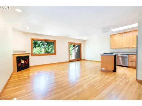3831 SW Canby Street Portland OR 97219