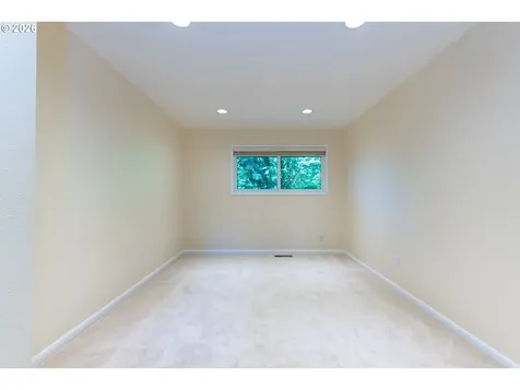 3831 SW Canby Street Portland OR 97219