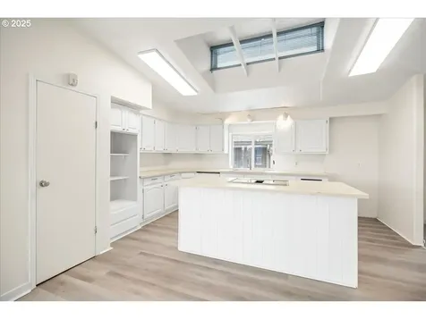 1730 Woodland Avenue Woodburn OR 97071