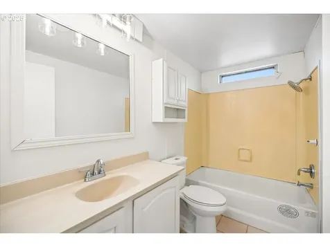 1730 Woodland Avenue Woodburn OR 97071